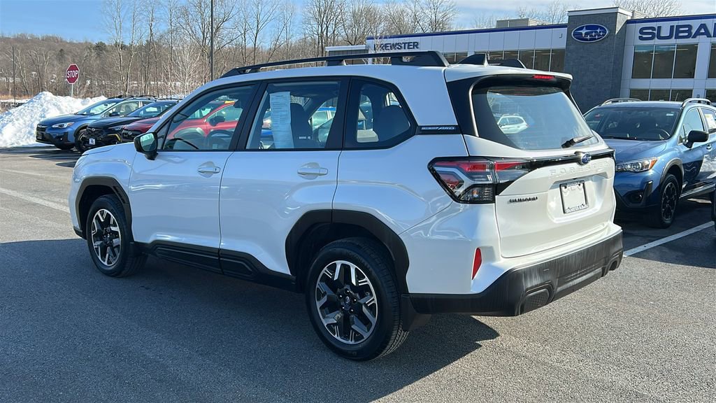 Certified 2025 Subaru Forester w/ Convenience Package #2 image 8