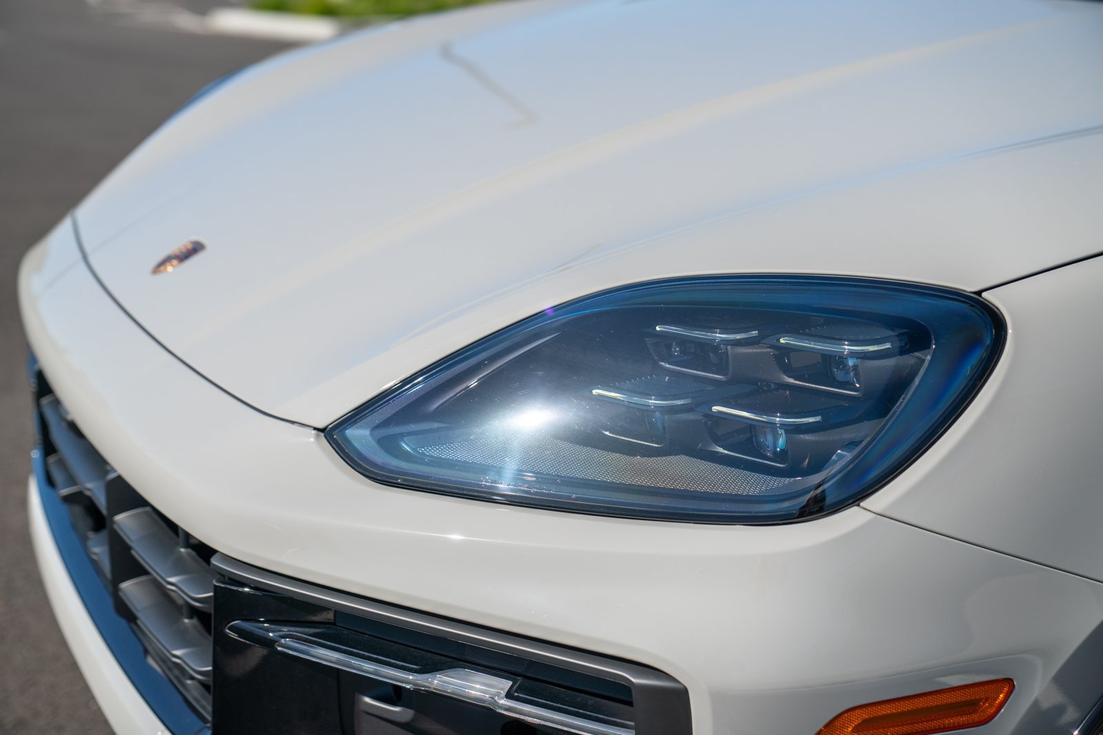 Certified 2025 Porsche Cayenne GTS AWD/4WD image 30