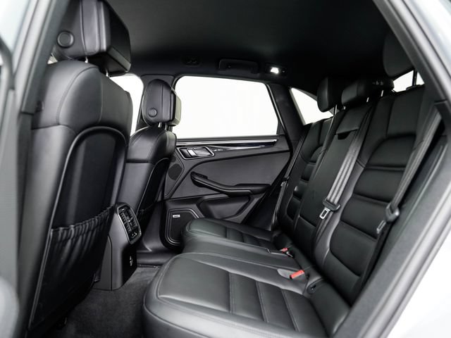 Certified 2022 Porsche Macan S AWD/4WD image 25