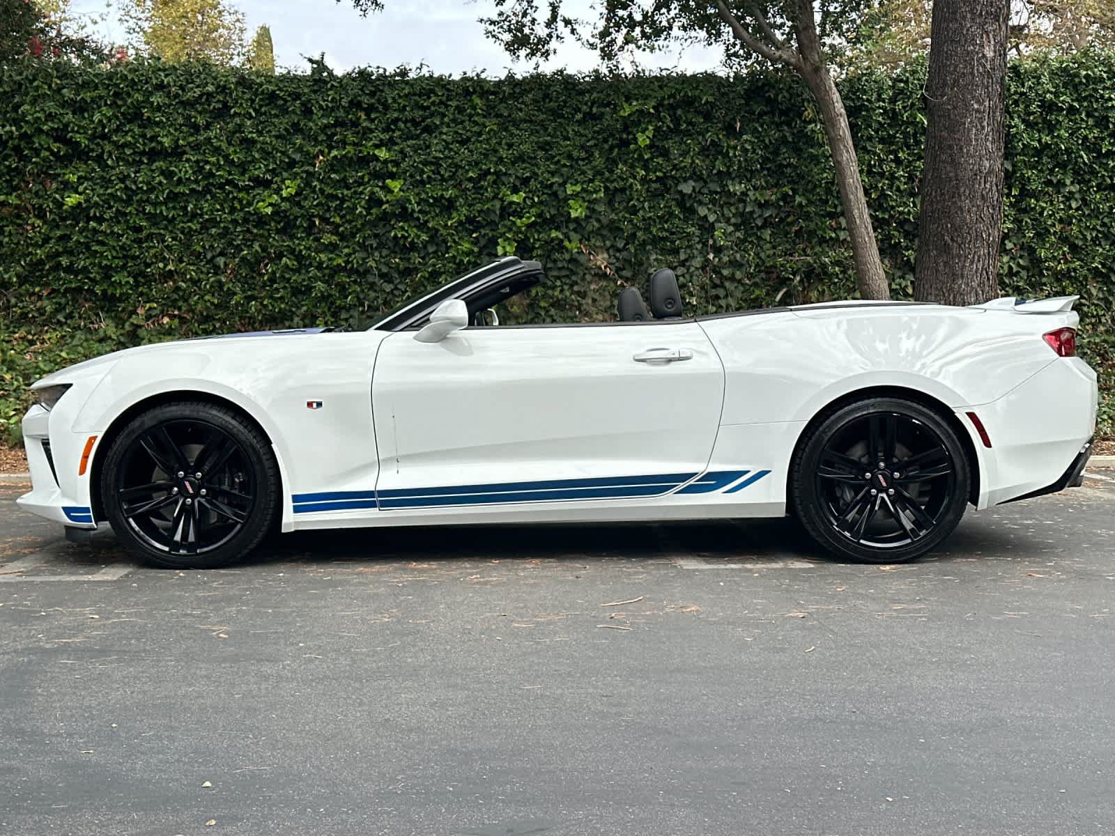 Used 2016 Chevrolet Camaro SS RWD image 5