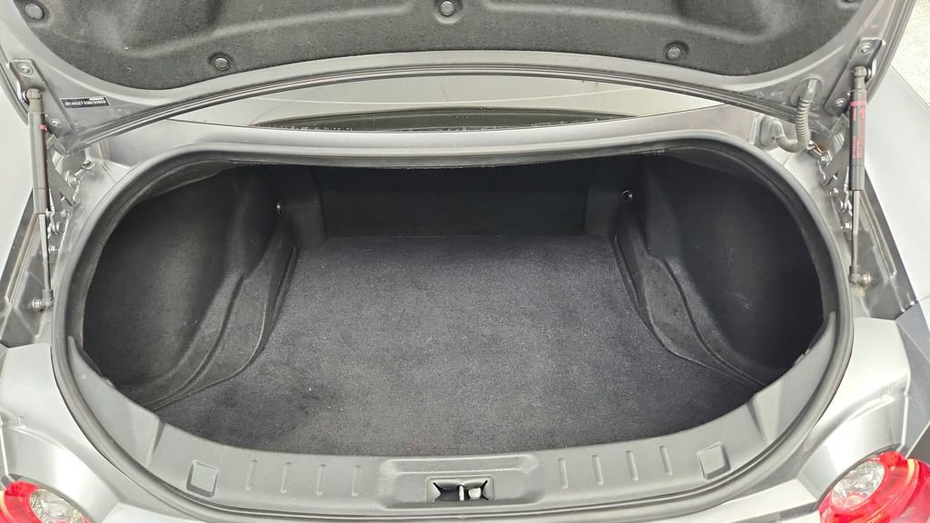 Used 2016 Nissan GT-R Black Edition image 48