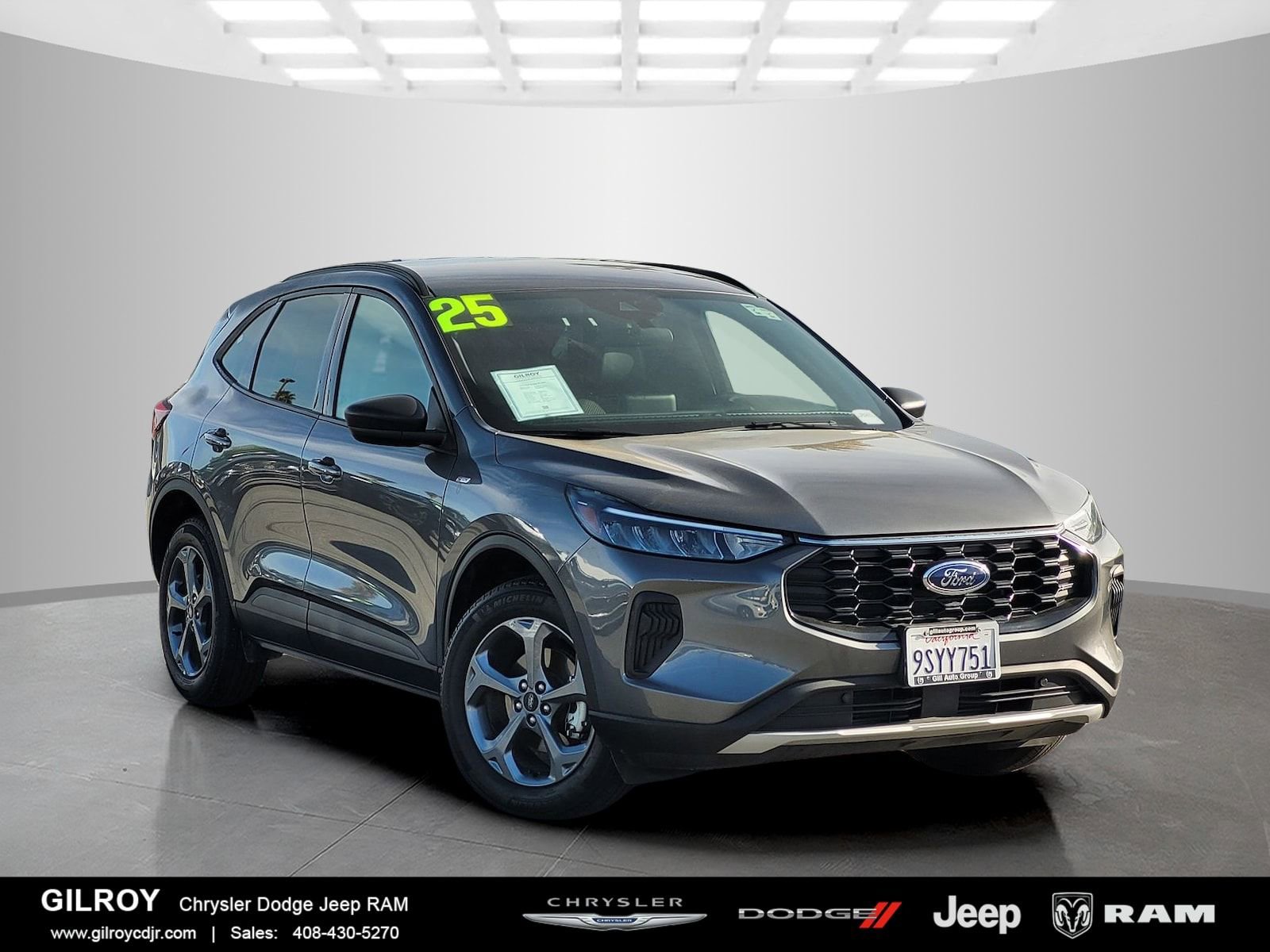 Used 2025 Ford Escape ST-Line image 1