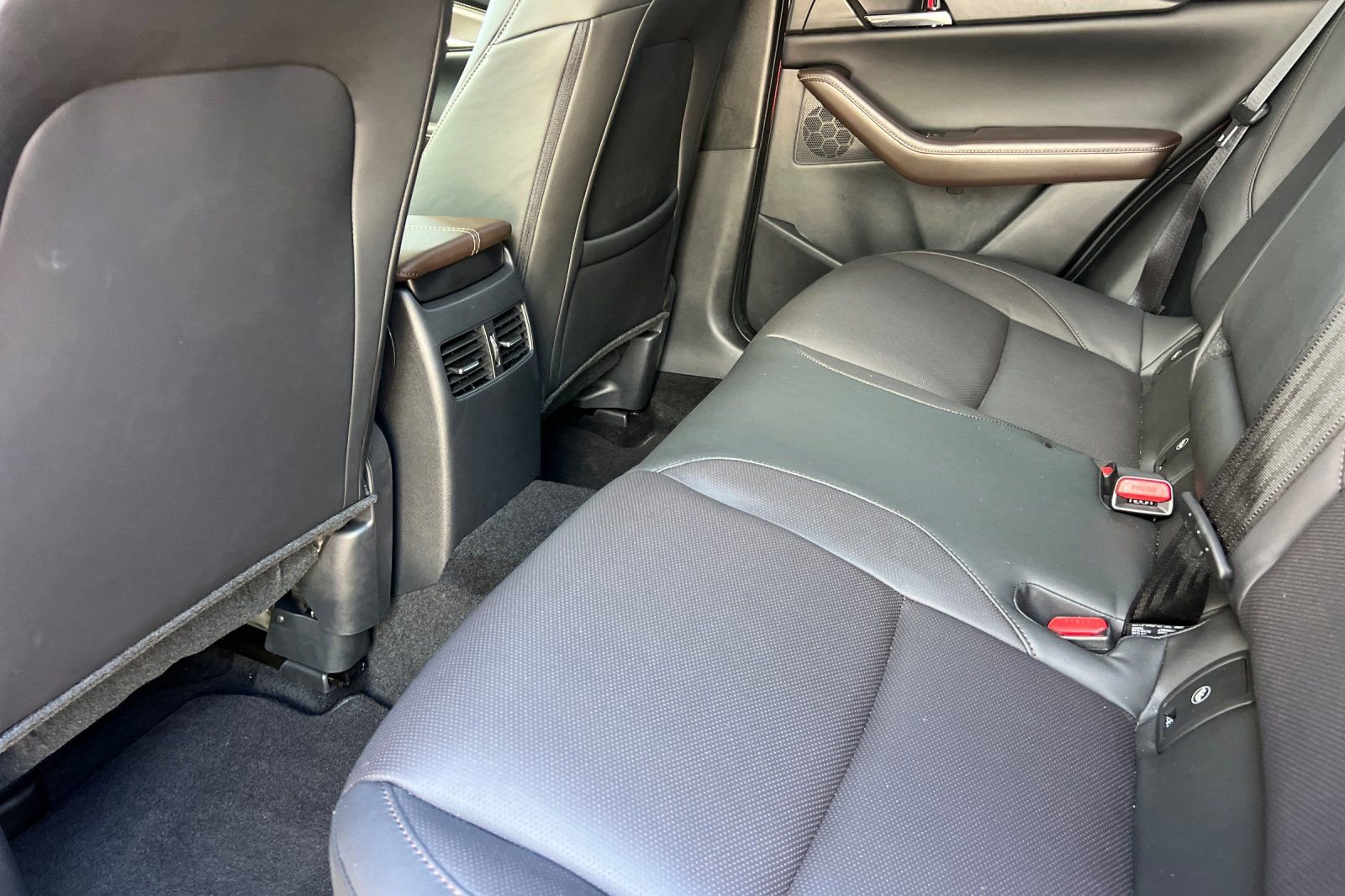 Used 2025 MAZDA CX-30 2.5 Turbo w/ Premium Plus Pkg image 14