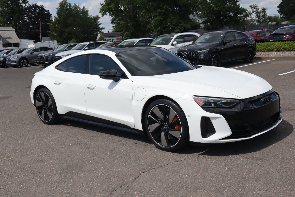 Used 2022 Audi RS e-tron GT w/ Carbon Performance Package AWD/4WD image 3