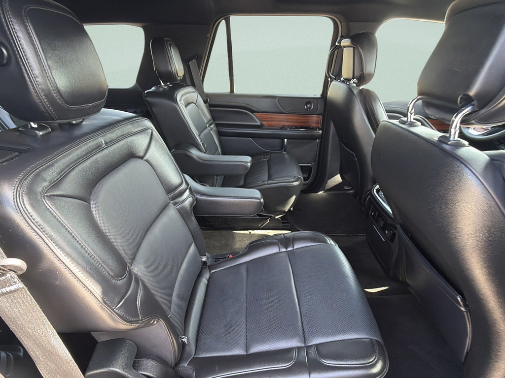 Used 2019 Lincoln Navigator Premiere AWD/4WD image 11