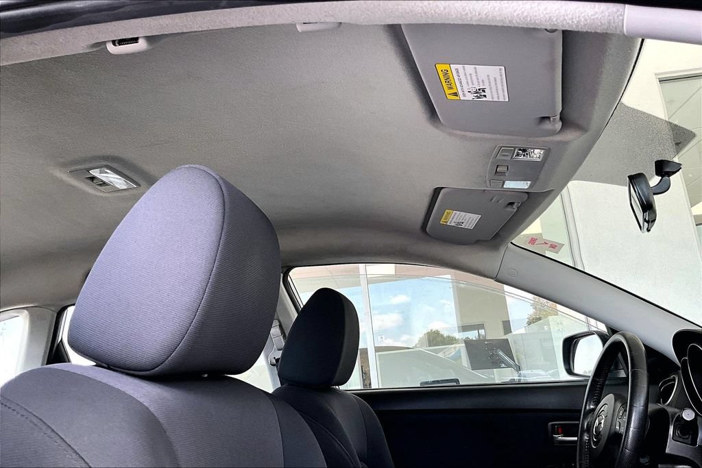 Used 2005 MAZDA MAZDA3 s FWD image 27