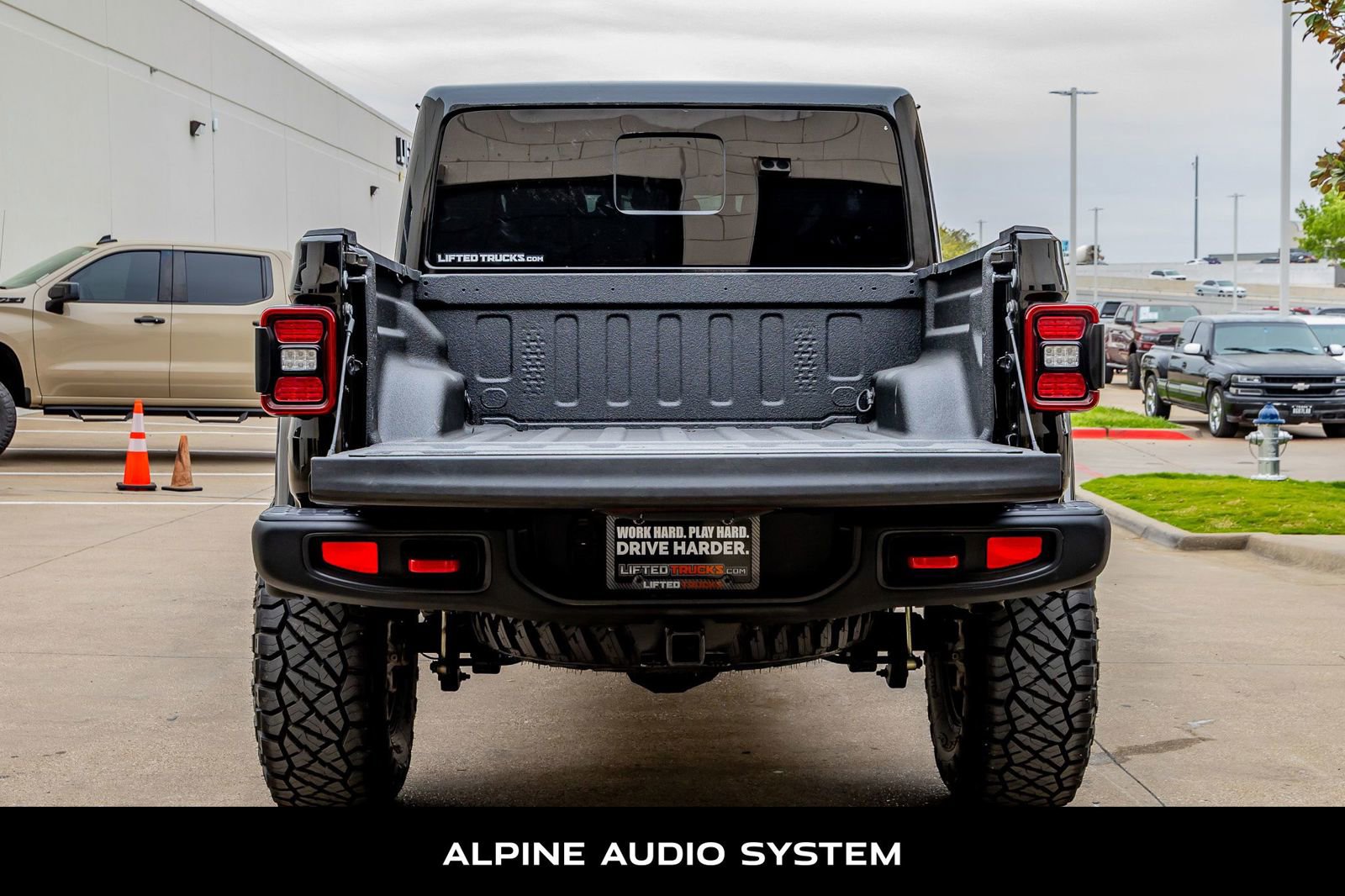 Used 2022 Jeep Gladiator Rubicon w/ LED Lighting Group AWD/4WD image 8