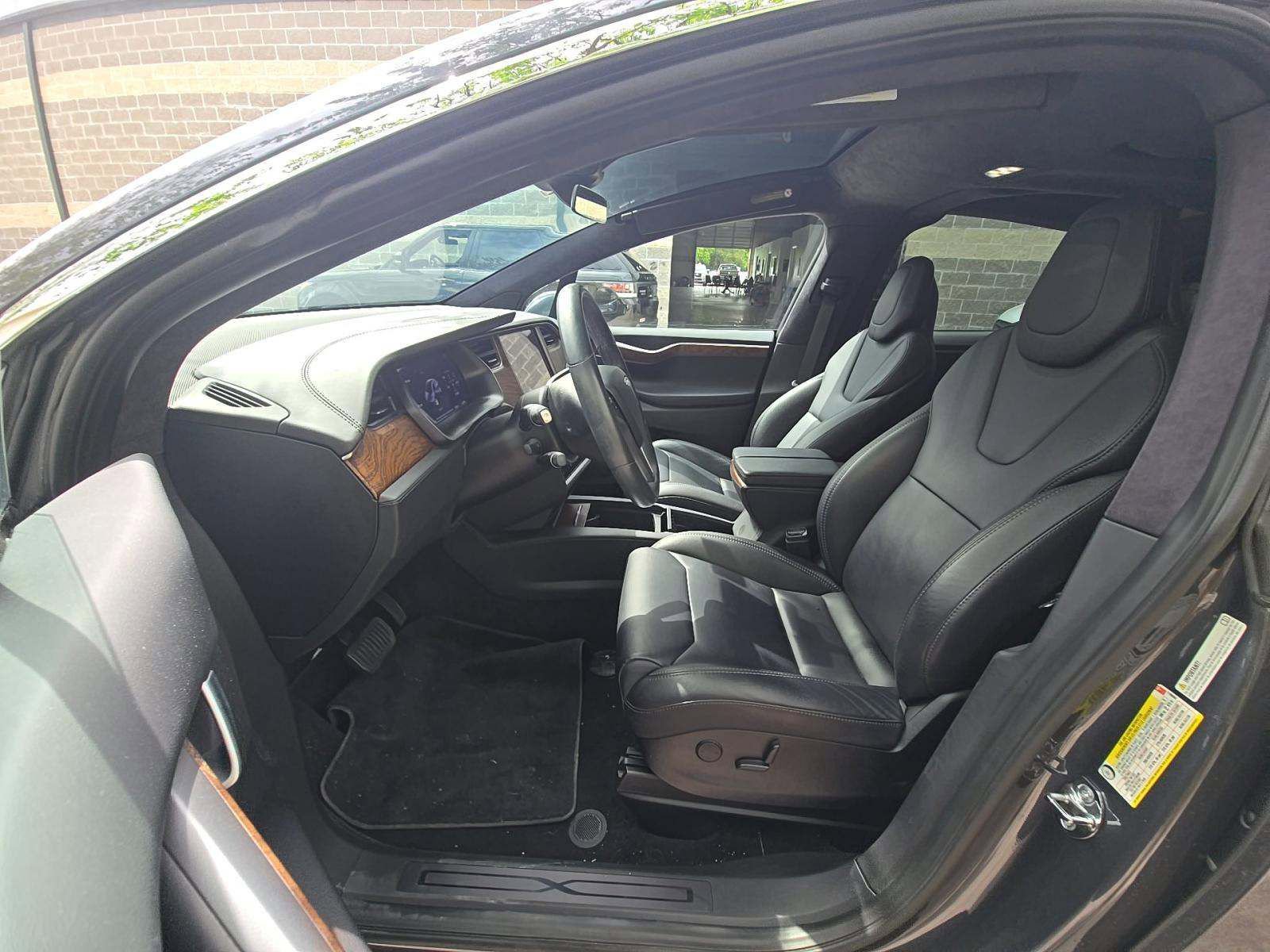 Used 2018 Tesla Model X 75D image 5