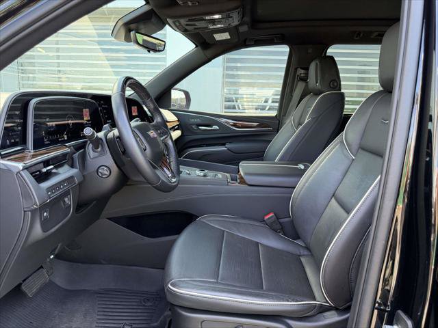 Used 2024 Cadillac Escalade ESV Premium Luxury AWD/4WD image 20