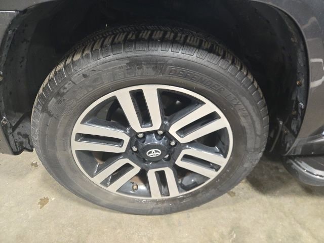 Used 2016 Toyota 4Runner Limited image 10