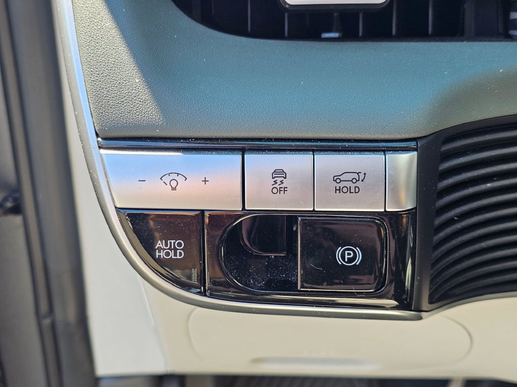 Used 2023 Hyundai Ioniq 5 Limited AWD/4WD image 33