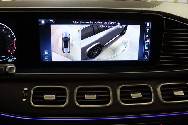 Used 2024 Mercedes-Benz GLS 580 4MATIC image 29