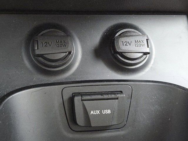 Used 2014 Hyundai Santa Fe Sport 2.0T w/ Technology Package 05 image 17