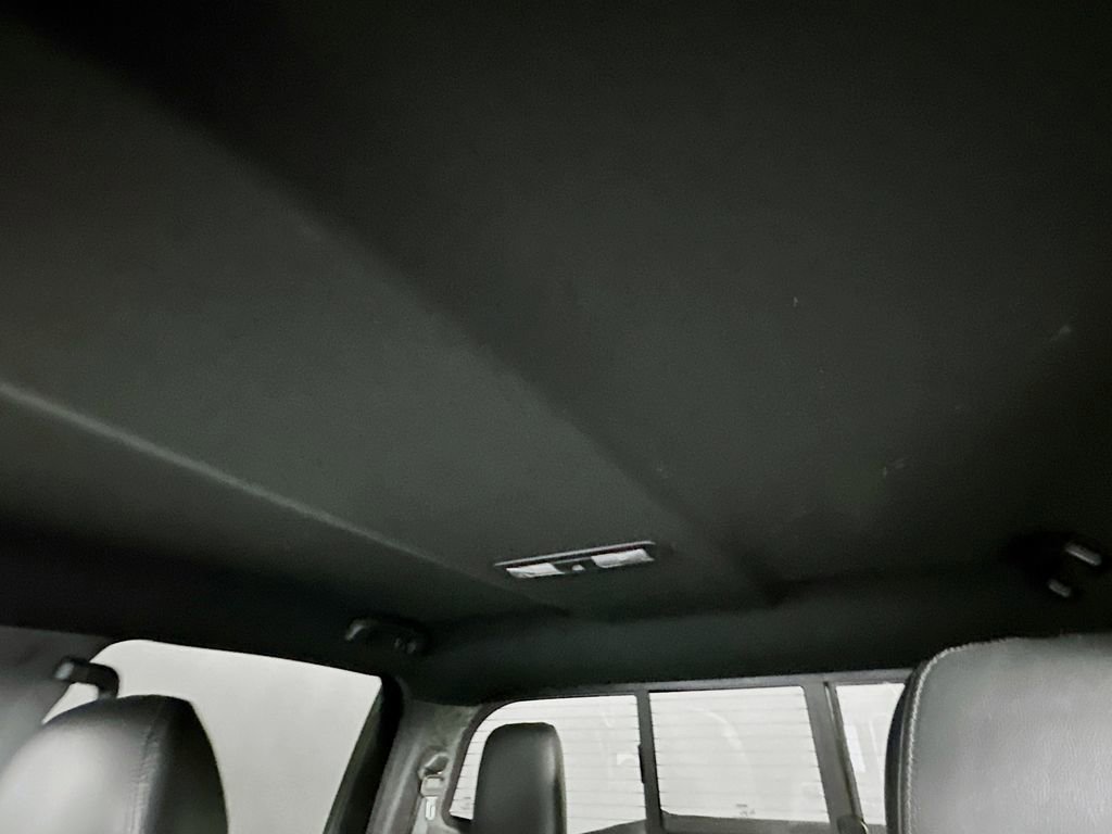 Used 2019 Nissan Titan SV w/ SV Convenience Package AWD/4WD image 21