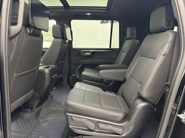New 2026 Chevrolet Suburban Z71 w/ Z71 Off-Road Package AWD/4WD image 31