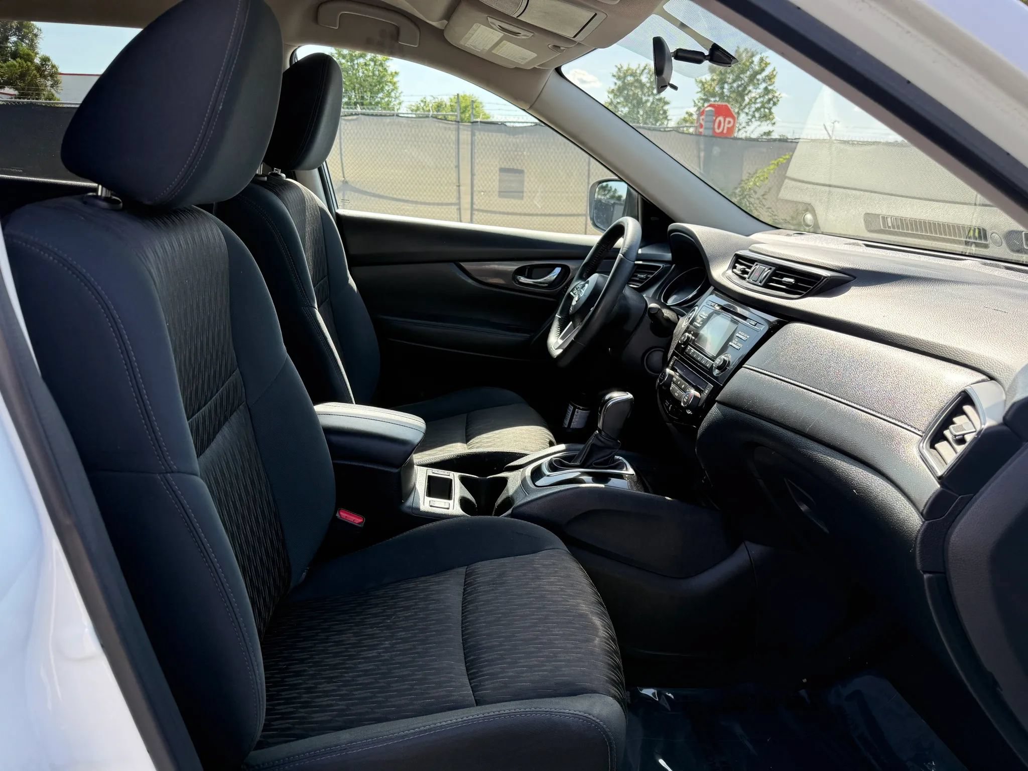 Used 2017 Nissan Rogue SV w/ Midnight Edition FWD image 16
