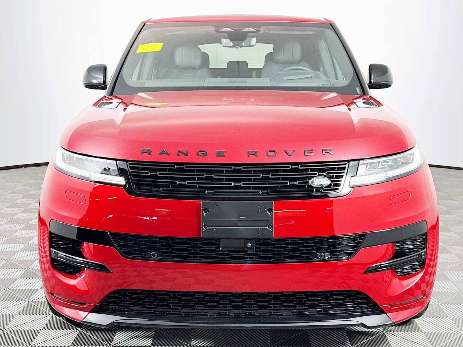 New 2025 Land Rover Range Rover Sport Dynamic SE image 2