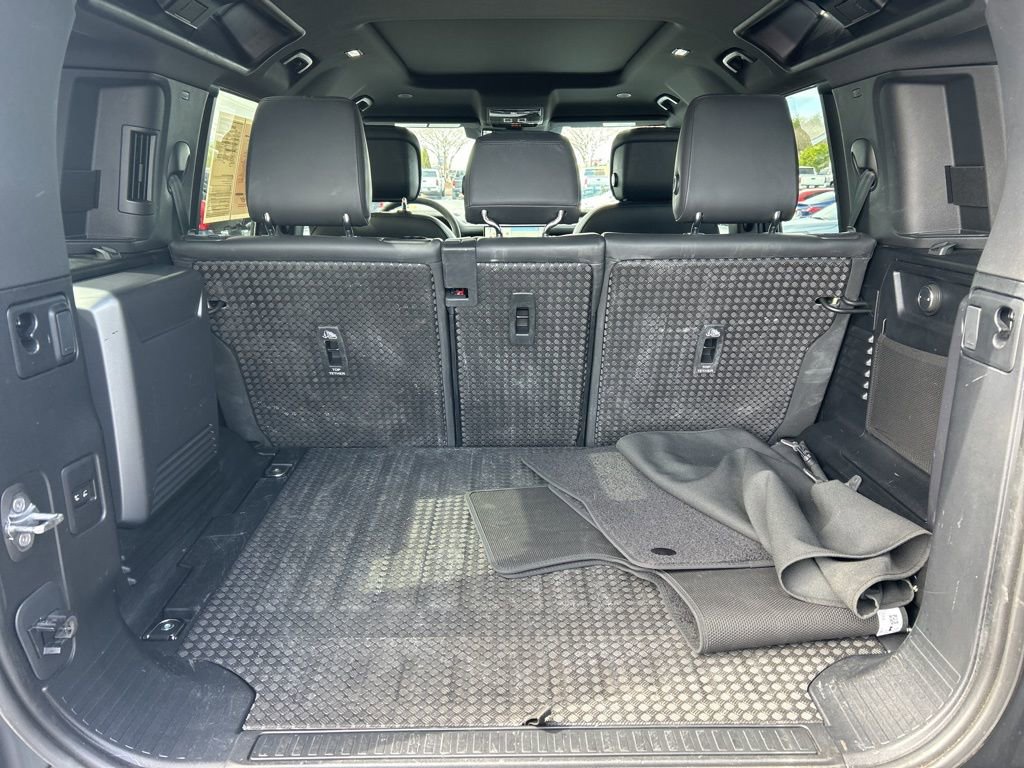 Used 2023 Land Rover Defender 110 V8 image 16
