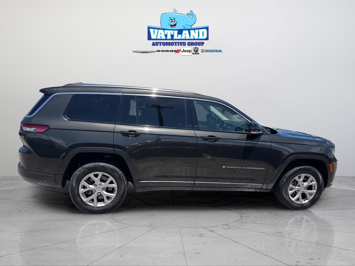 Certified 2023 Jeep Grand Cherokee L Limited RWD image 12