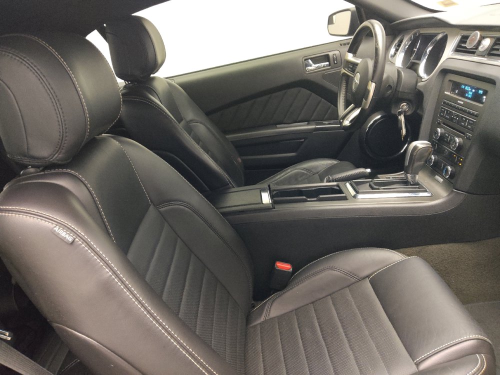 Used 2014 Ford Mustang Premium RWD image 21