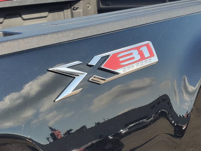 Certified 2022 GMC Sierra 2500 SLE w/ SLE Convenience Package AWD/4WD image 8