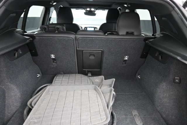 Used 2023 Volvo XC40 Recharge Plus AWD/4WD image 28