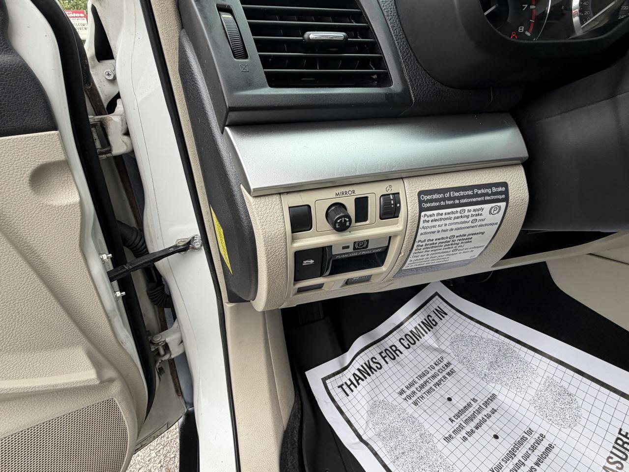 Used 2010 Subaru Outback 2.5i Premium AWD/4WD image 16