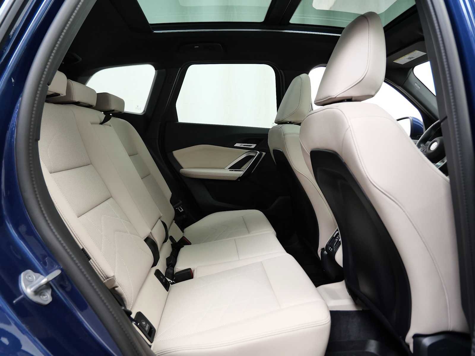 Used 2025 BMW X1 xDrive28i w/ Convenience Package image 15