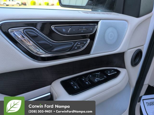 Used 2021 Lincoln Navigator Reserve AWD/4WD image 11