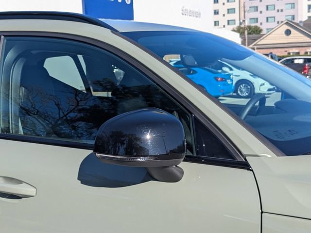 Certified 2024 Volvo XC40 B5 Core image 15