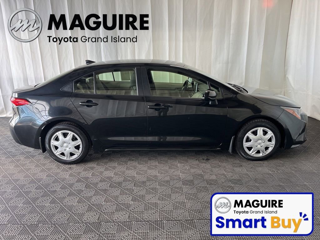 Used 2021 Toyota Corolla LE FWD image 3