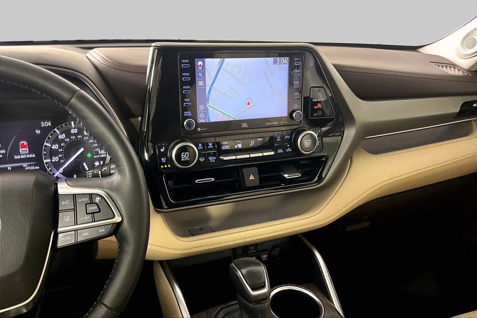 Used 2020 Toyota Highlander Limited FWD image 7