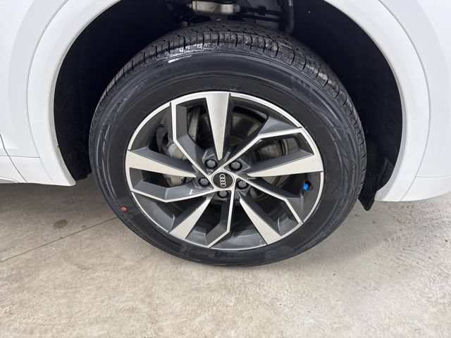 Used 2022 Audi Q5 2.0T Premium Plus AWD/4WD image 12