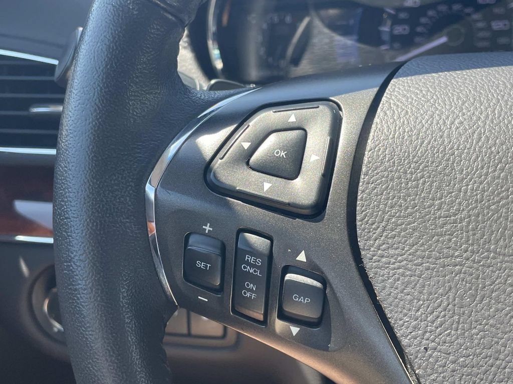Used 2019 Lincoln MKT AWD image 27