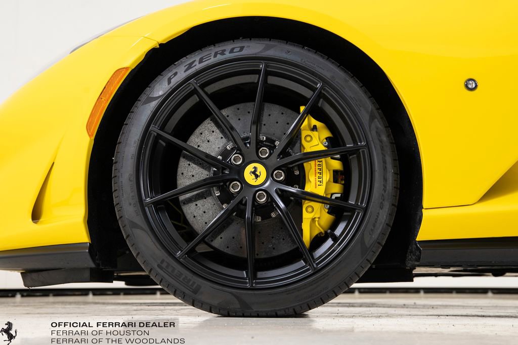 Used 2019 Ferrari 812 Superfast RWD image 19