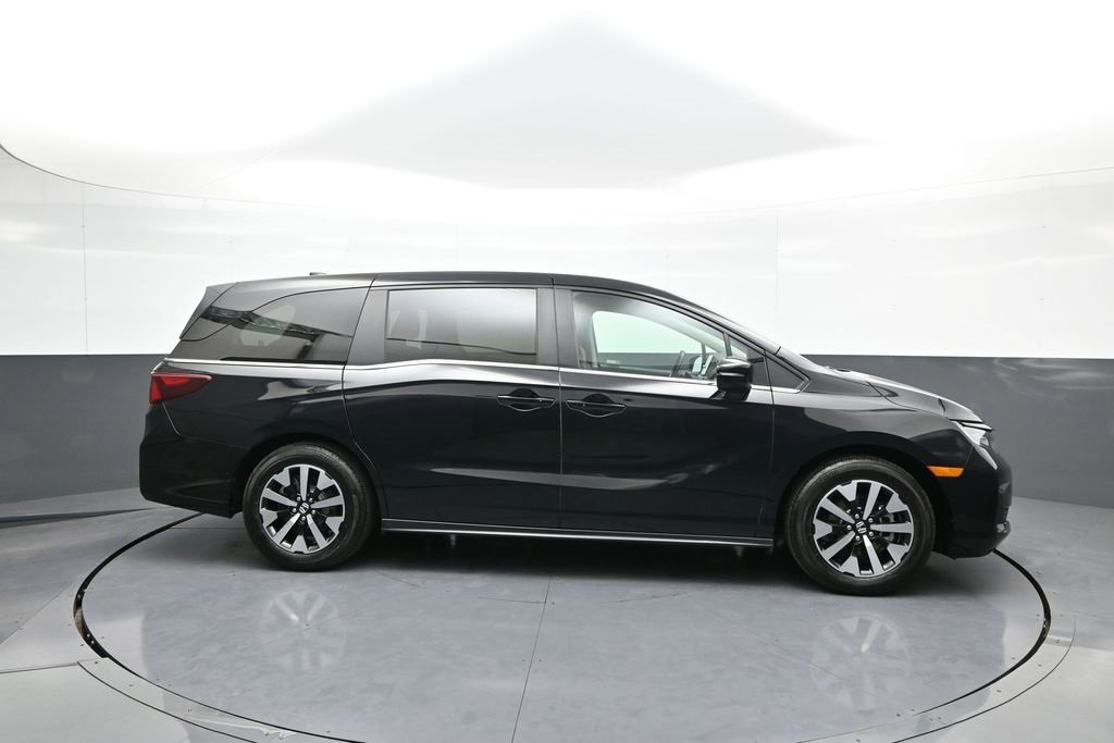 Certified 2025 Honda Odyssey EX-L image 5