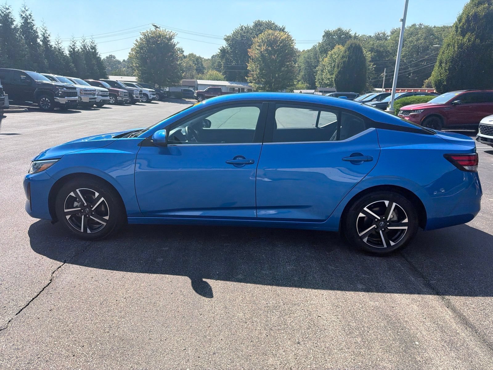 Used 2024 Nissan Sentra SV FWD image 2