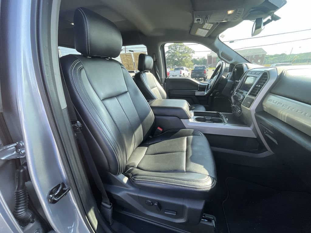 Used 2021 Ford F250 Lariat w/ Lariat Ultimate Package AWD/4WD image 28