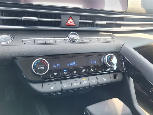 New 2025 Hyundai Elantra Limited image 23