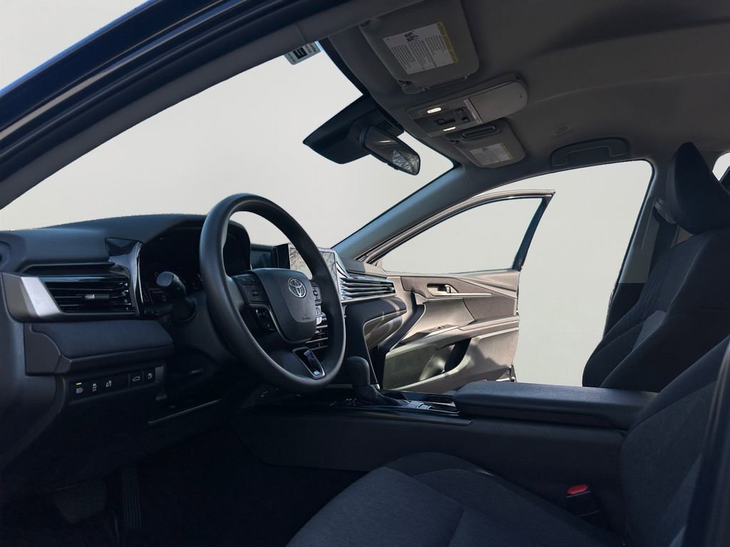 Used 2025 Toyota Camry LE image 9