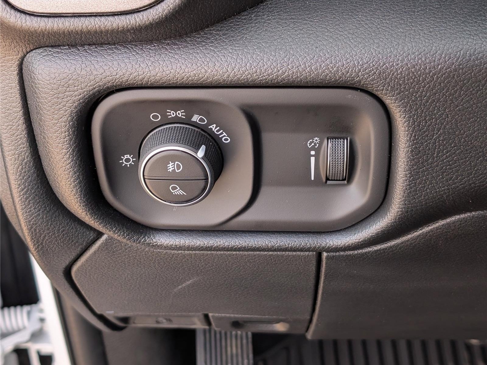 New 2026 RAM 3500 Tradesman AWD/4WD image 15