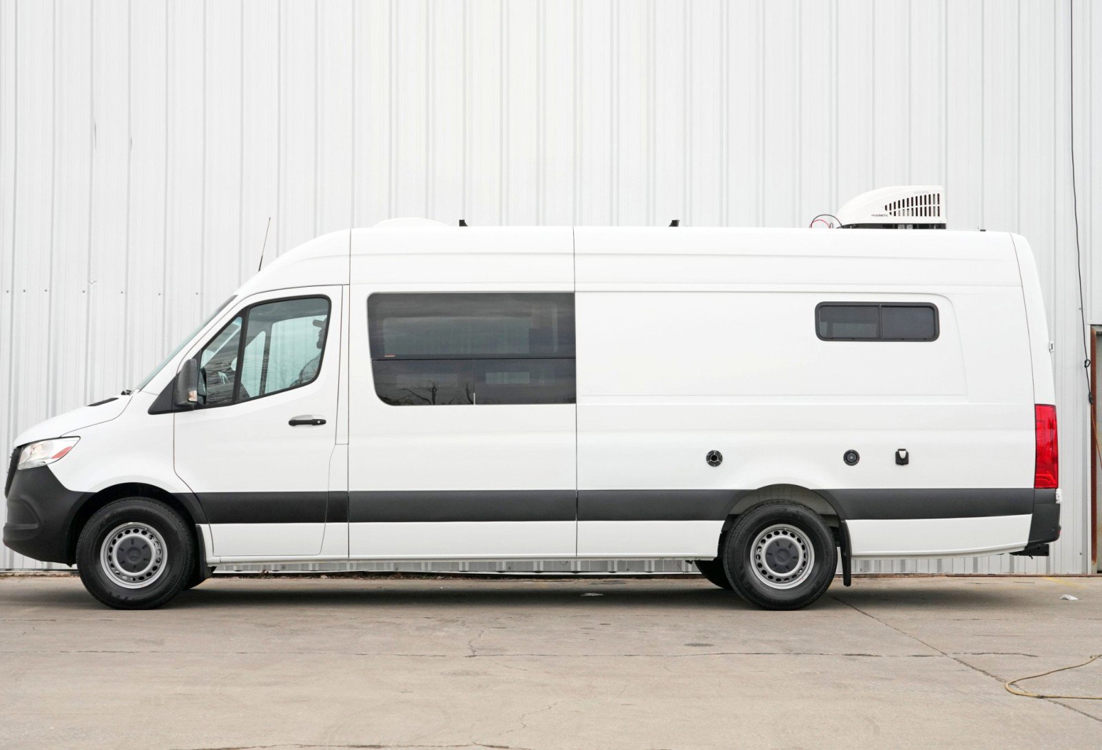 Used 2021 Mercedes-Benz Sprinter 2500 w/ Premium Plus Package image 9