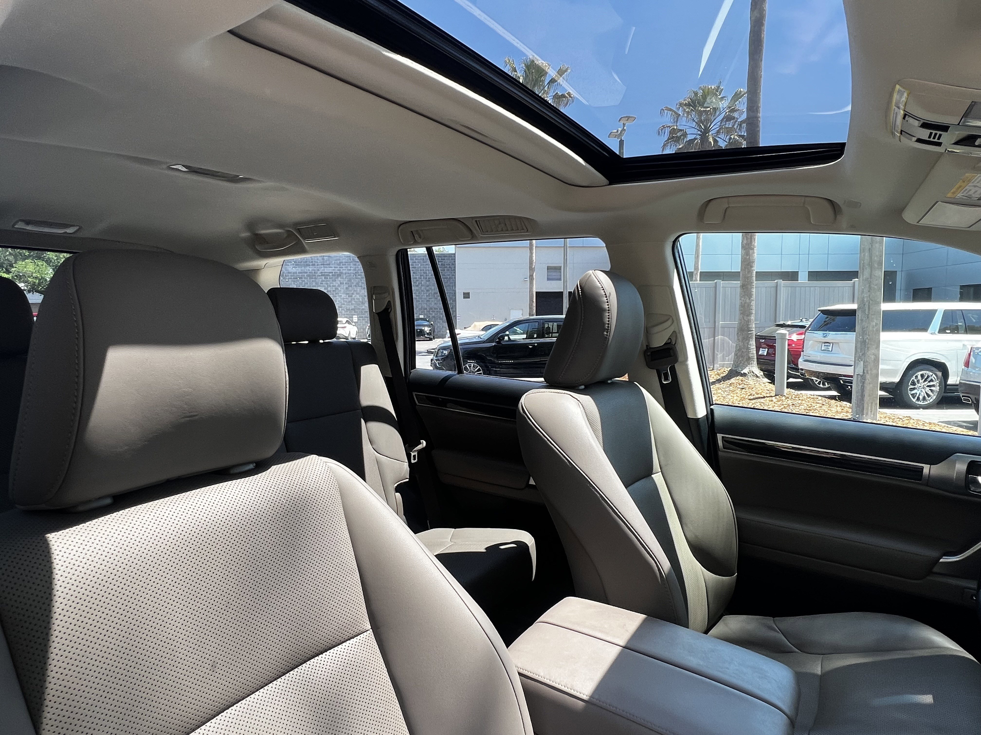 Used 2022 Lexus GX 460 Premium image 47