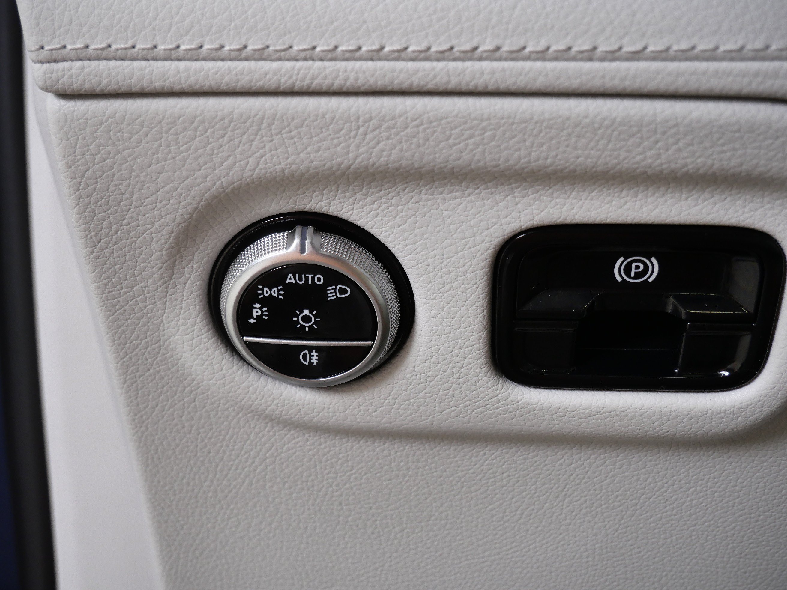 Certified 2023 Mercedes-Benz EQE 350+ 4MATIC SUV image 31