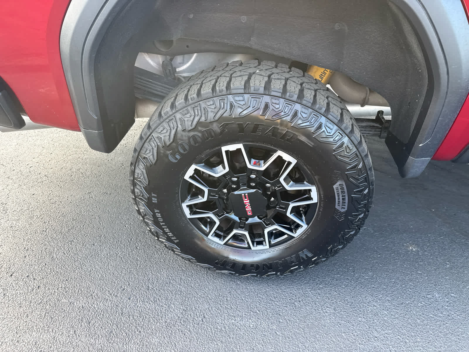 Used 2026 GMC Sierra 2500 AT4X w/ LPO, Black Badging Package AWD/4WD image 18