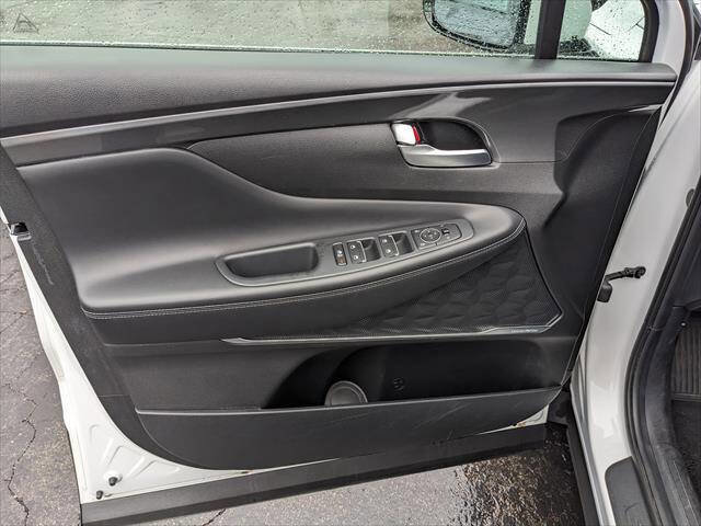 Used 2023 Hyundai Santa Fe SEL w/ Premium Package image 11