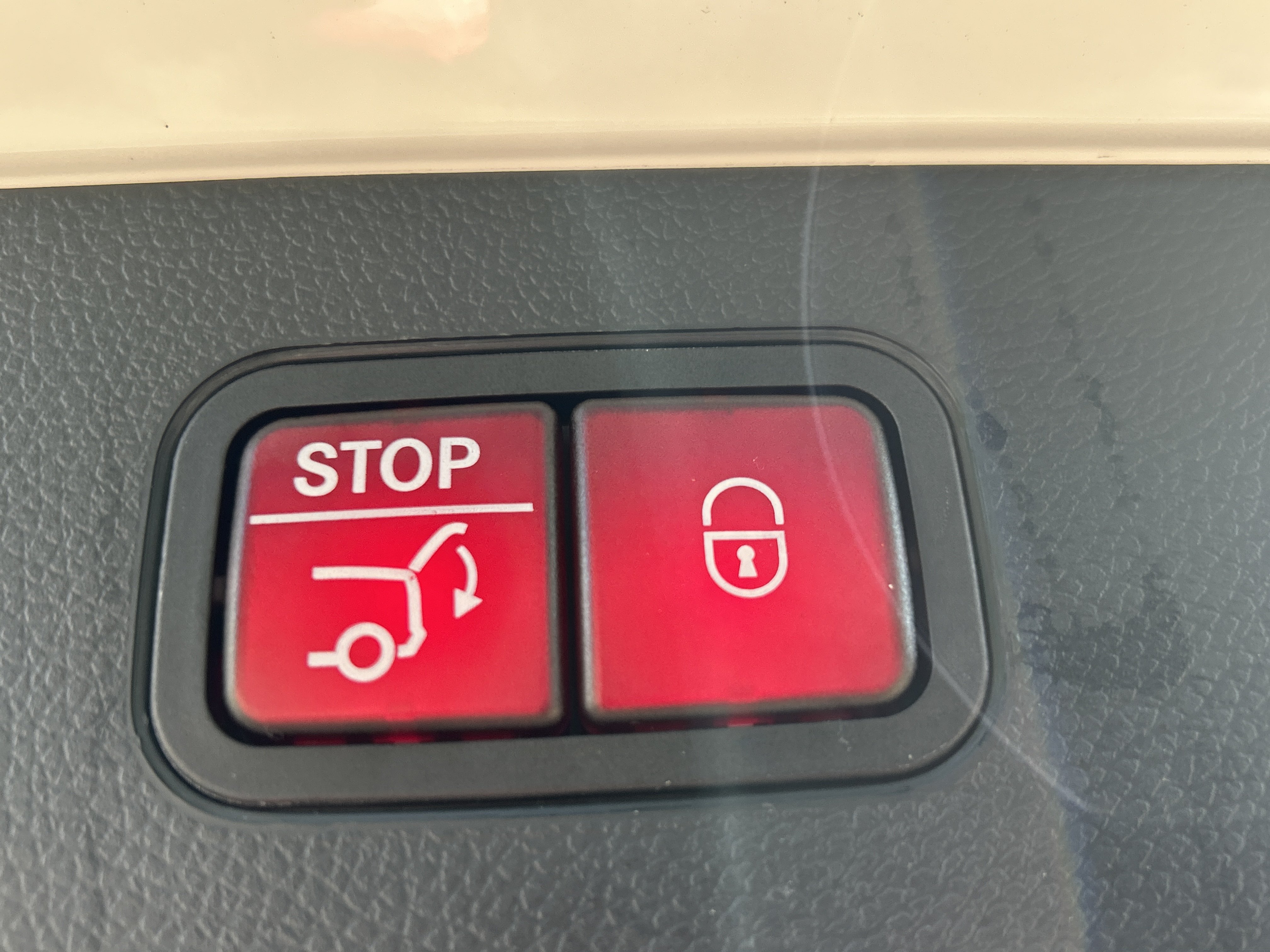 Certified 2021 Mercedes-Benz GLC 43 AMG 4MATIC image 22