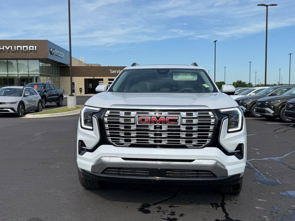 Used 2026 GMC Terrain Denali w/ LPO, Floor Liner Package AWD/4WD image 2