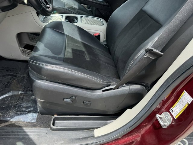 Used 2019 Dodge Grand Caravan SXT image 25