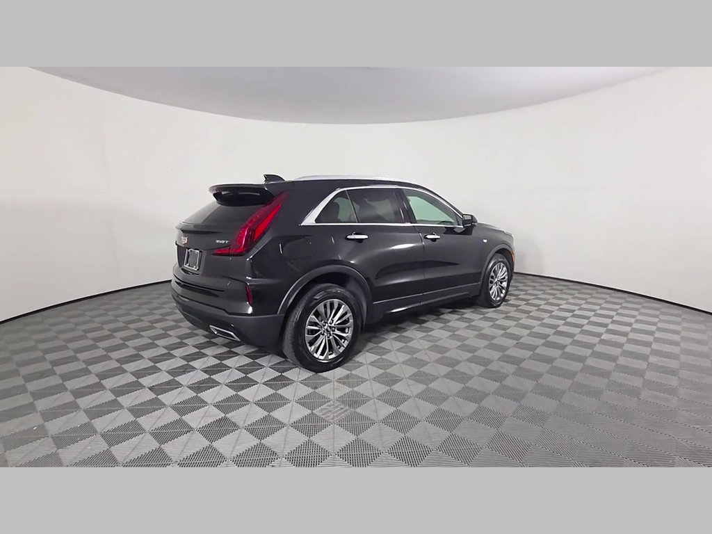 Used 2025 Cadillac XT4 Premium Luxury FWD image 39